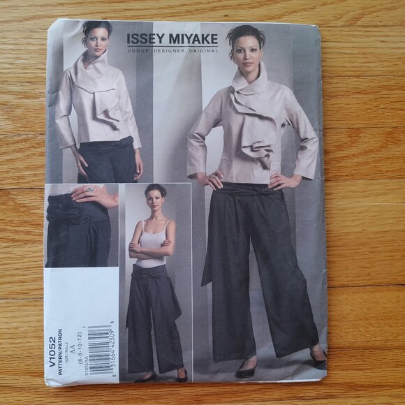 Vogue Designer Sewing Pattern Issey Miyake 1052 Size 6-12 UNCUT Jacket Pants - Picture 1 of 10